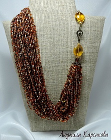 Beaded necklace "Golden caramel"