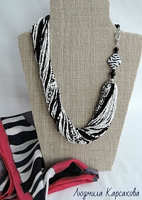 Beaded necklace "Zebra"